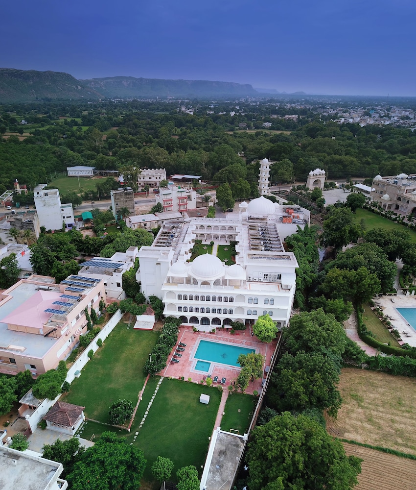 Anuraga Palace Ranthambhore 30/33