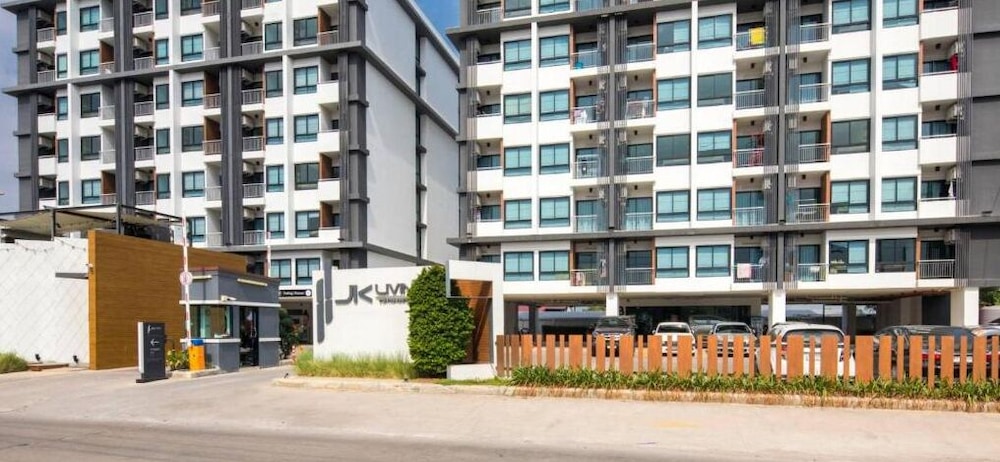 JK Living Hotel and Service Apartment 7/67
