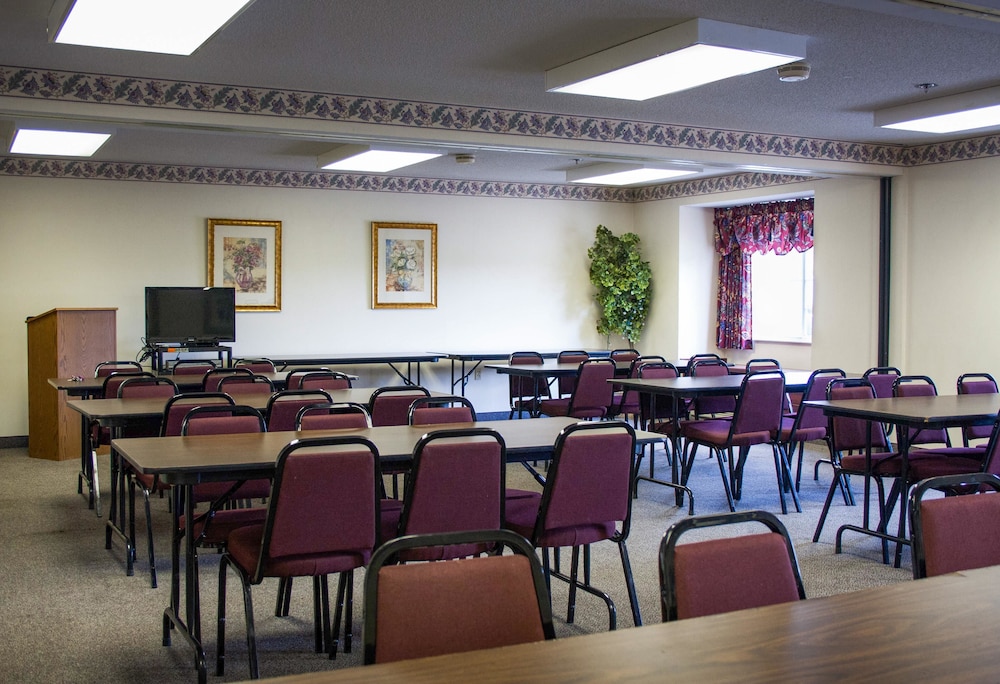 Motel6 Streetsboro, OH 43/52