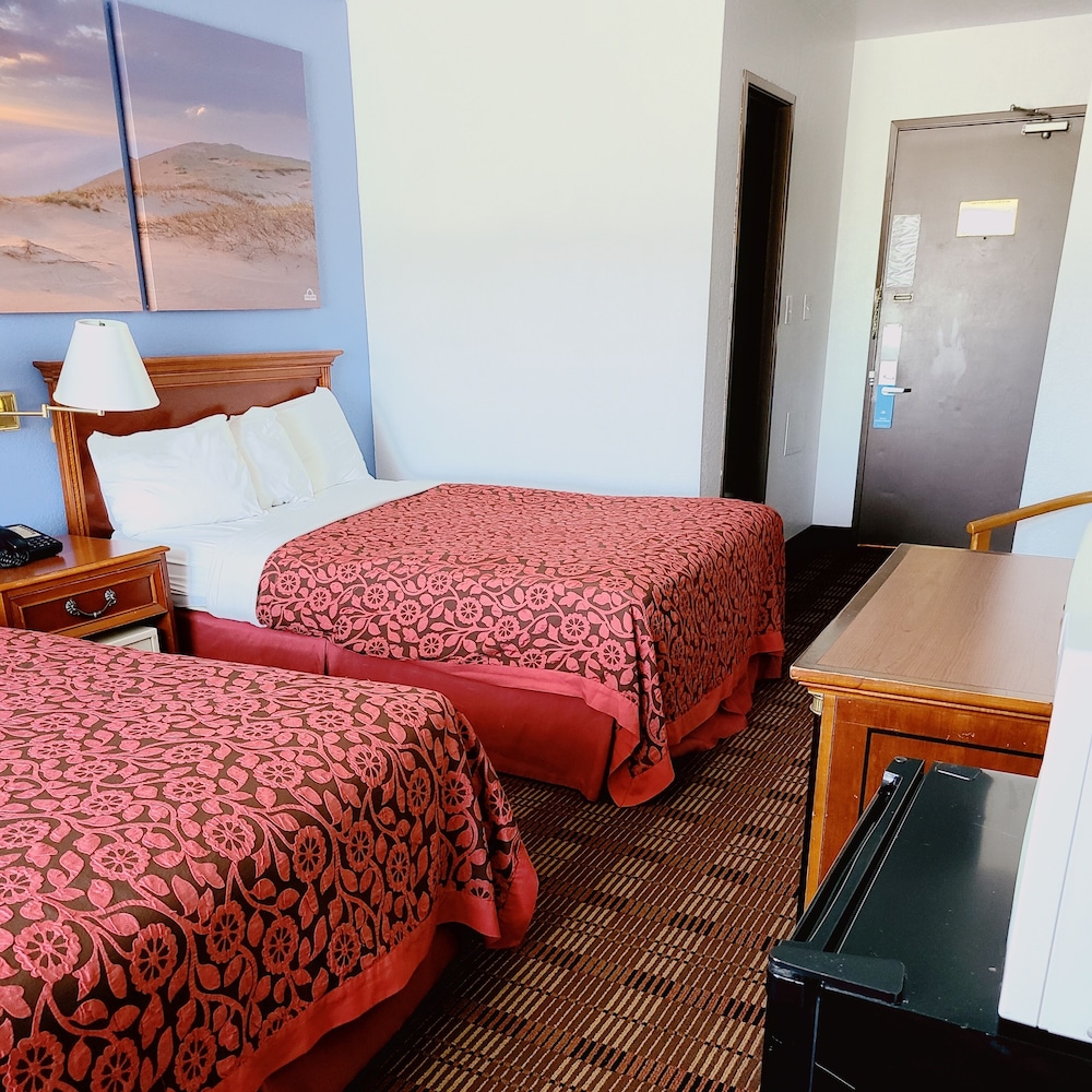 Days Inn By Wyndham Holland 17/35