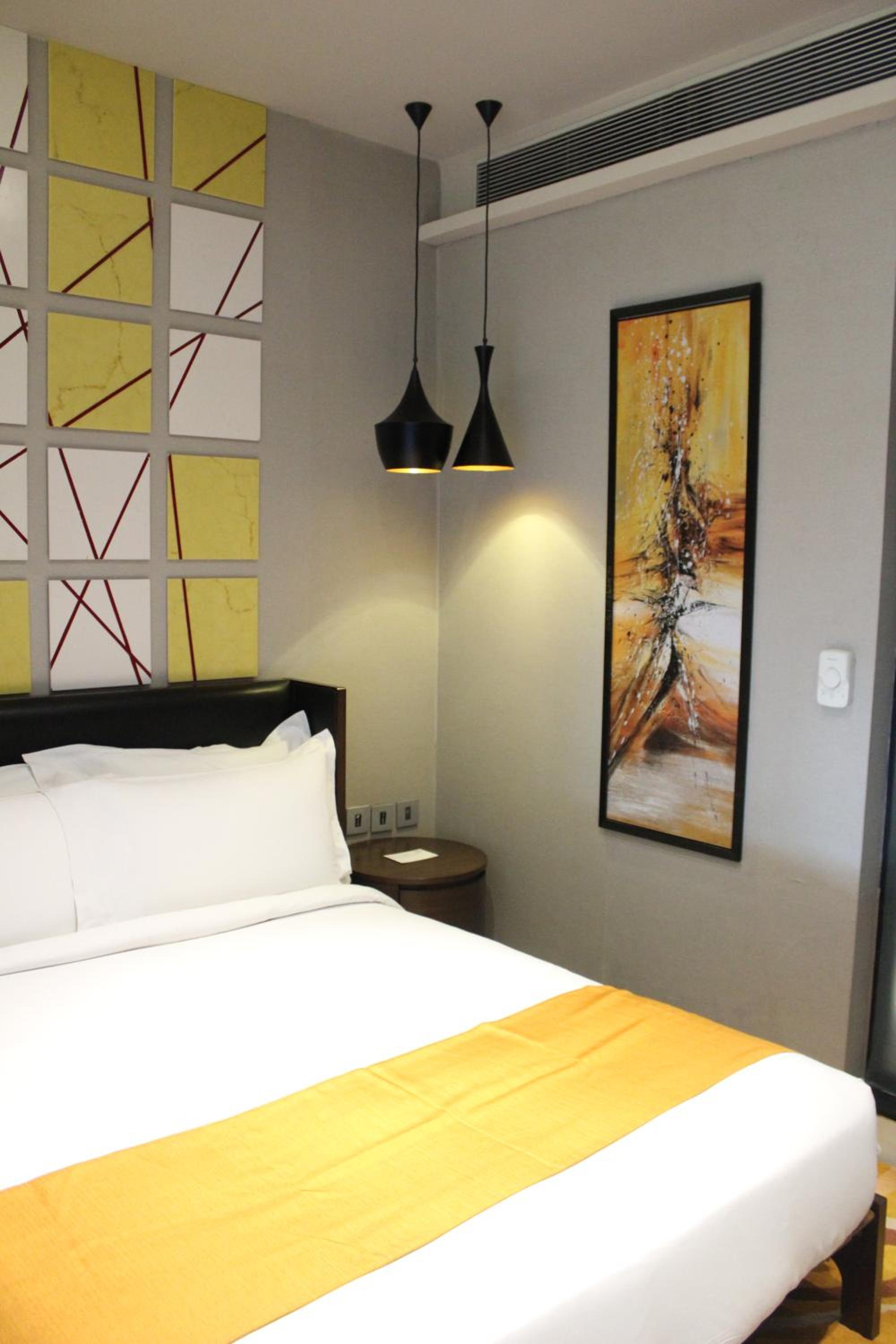 Standard, Double Bed, Intercontinental Wing