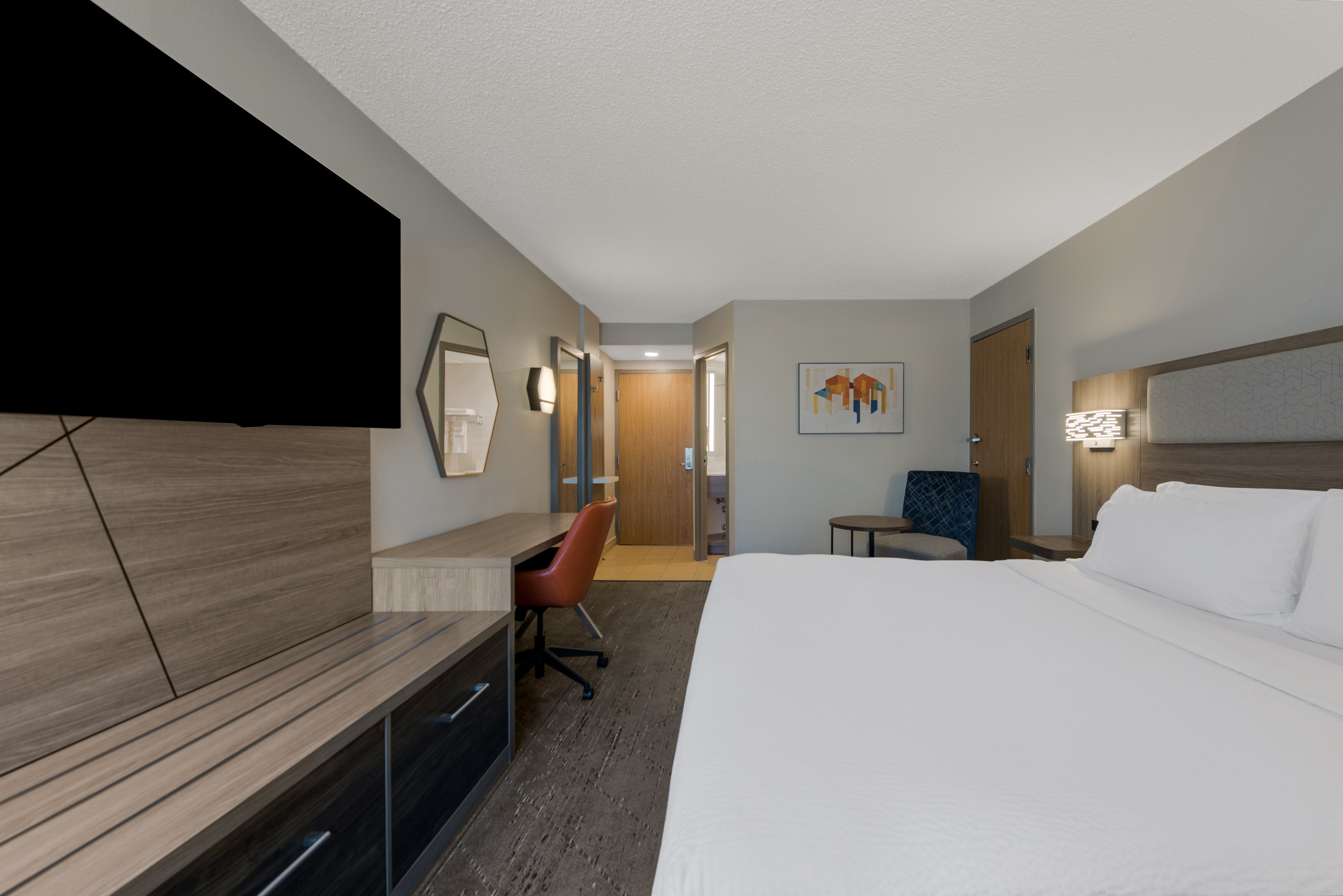 Leisure, King Bed