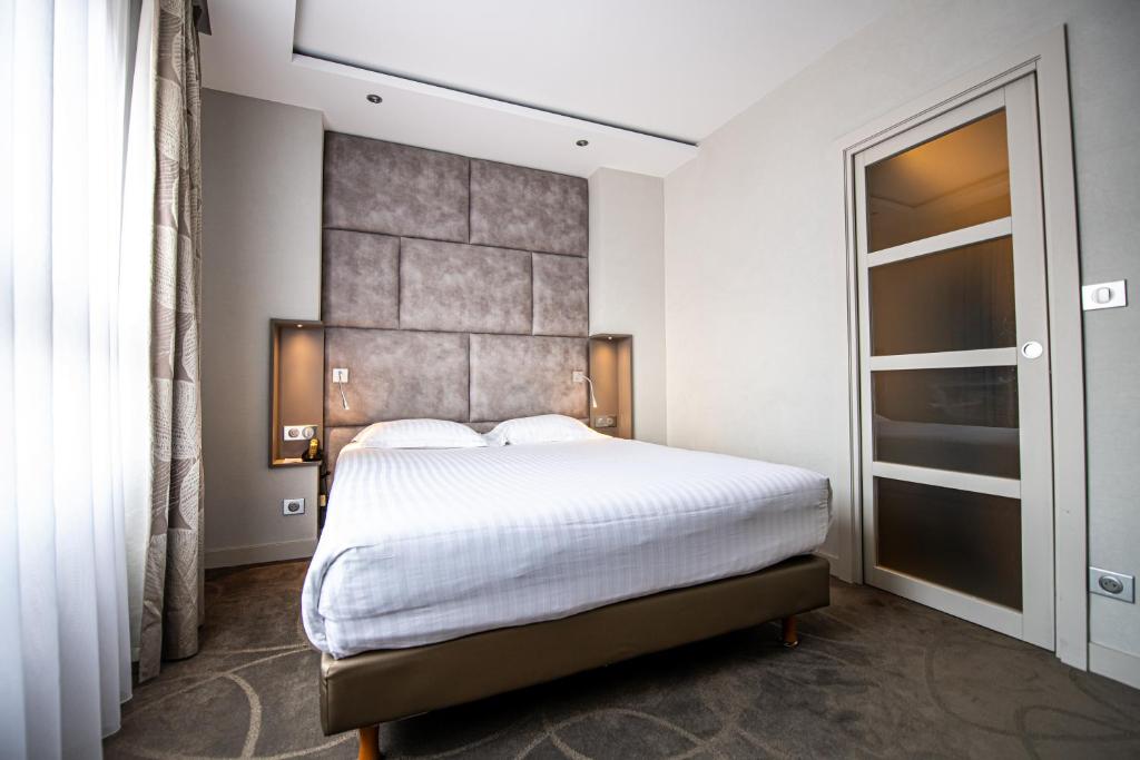 Hotel Borel 38/75