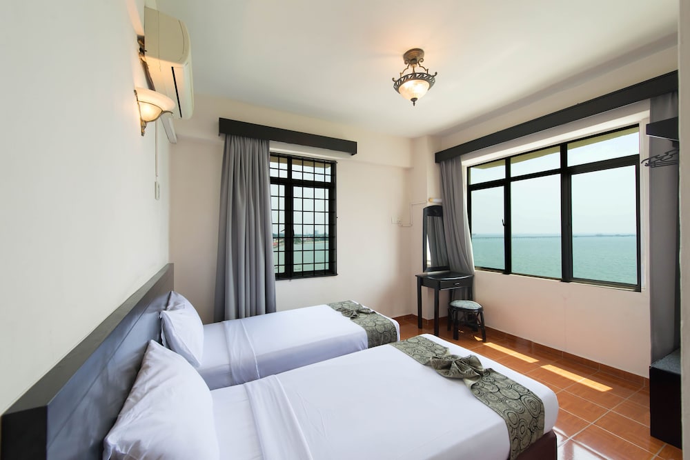Glory Beach Resort 25/68