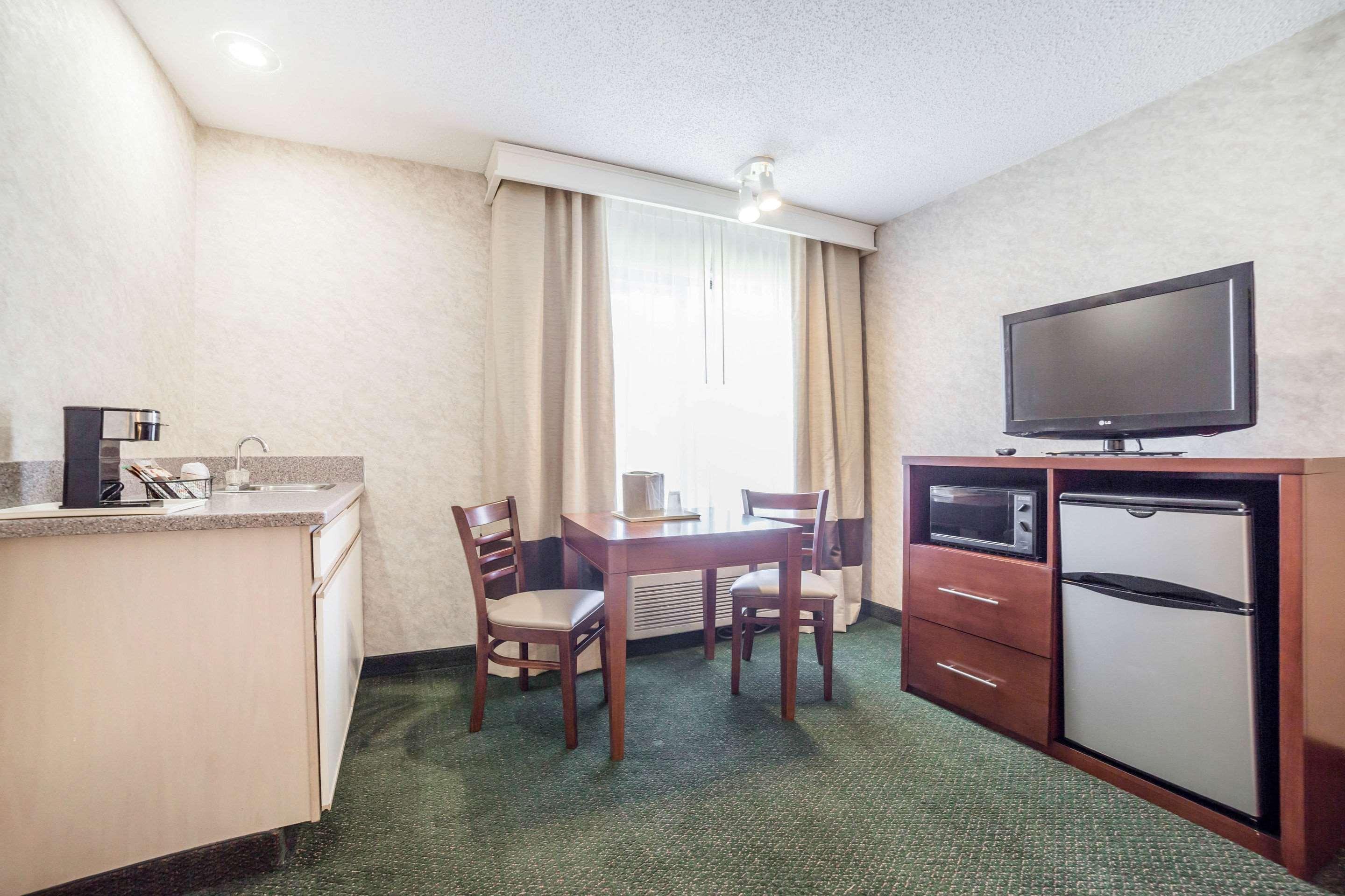 Yellowstone River Inn and Suites 43/47