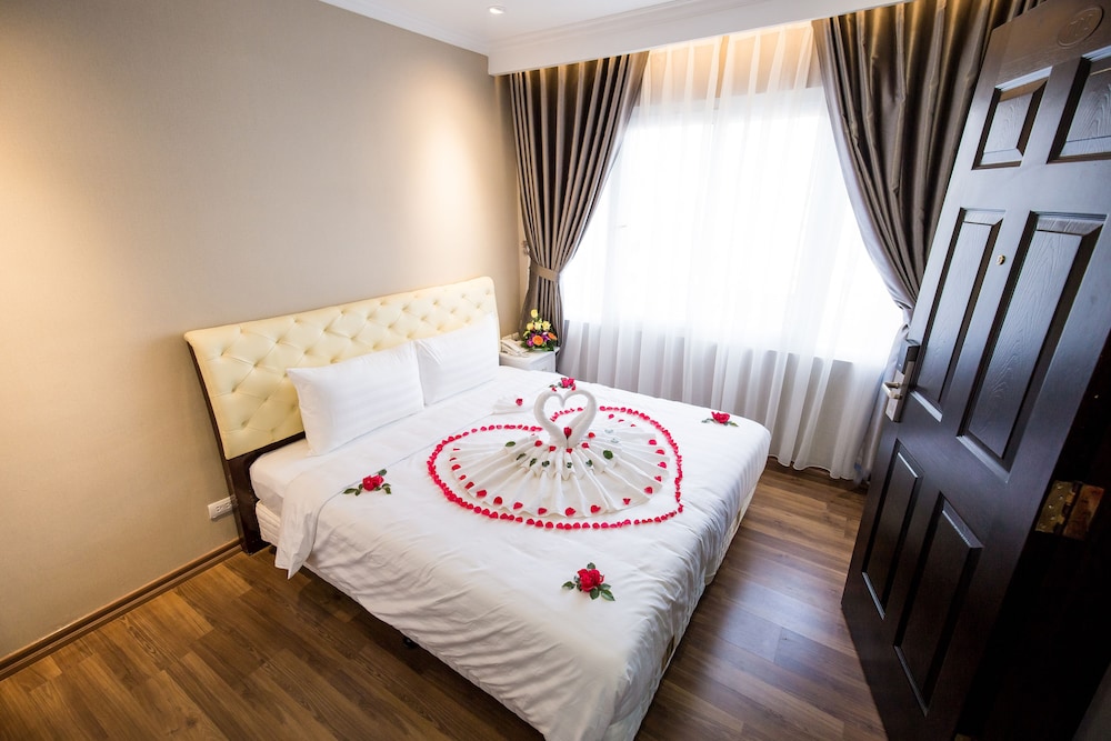 Little Hanoi Deluxe Hotel 23/55