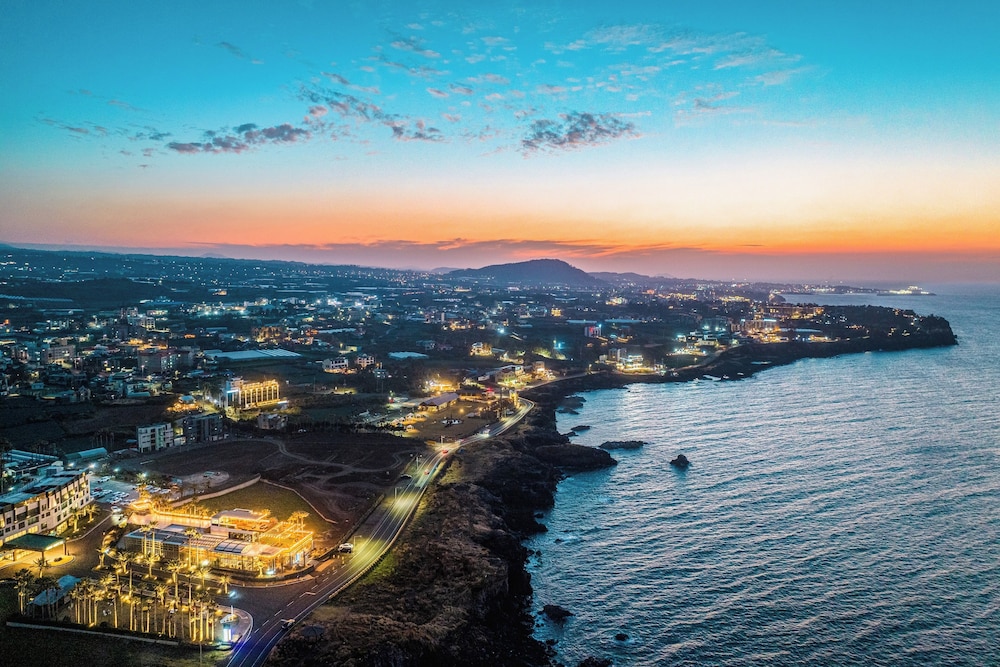 UNI HOTEL JEJU 63/69