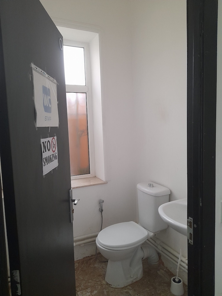 White City Hostel 34/35