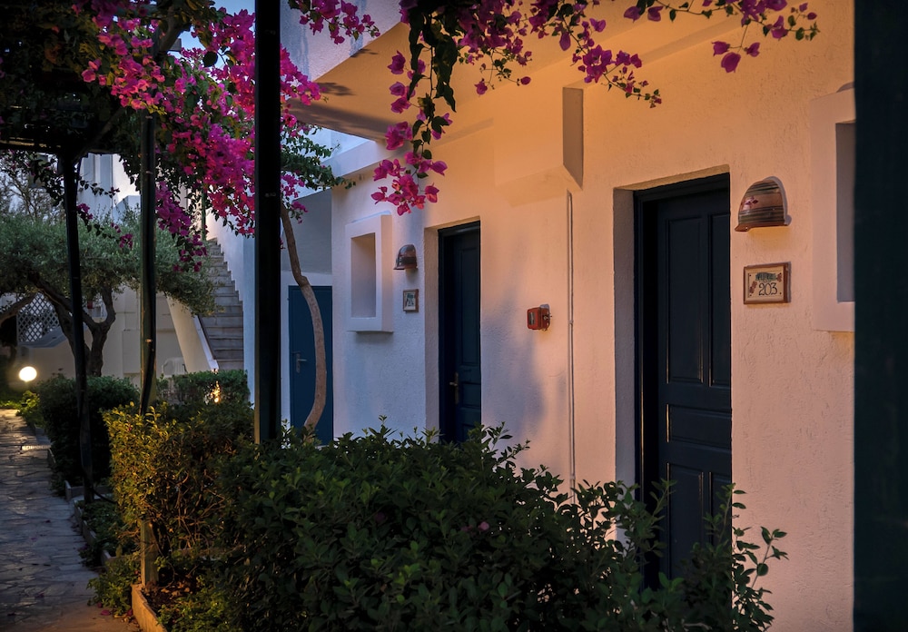 Villea Village by GHH 66/70