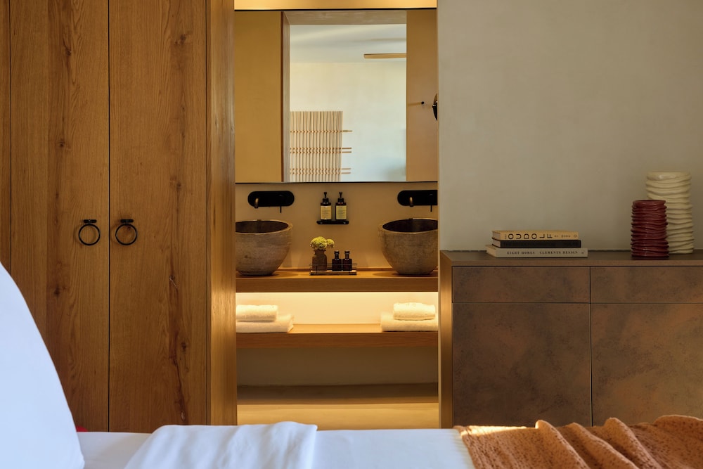KOIA All Suite Wellbeing Resort 9/73