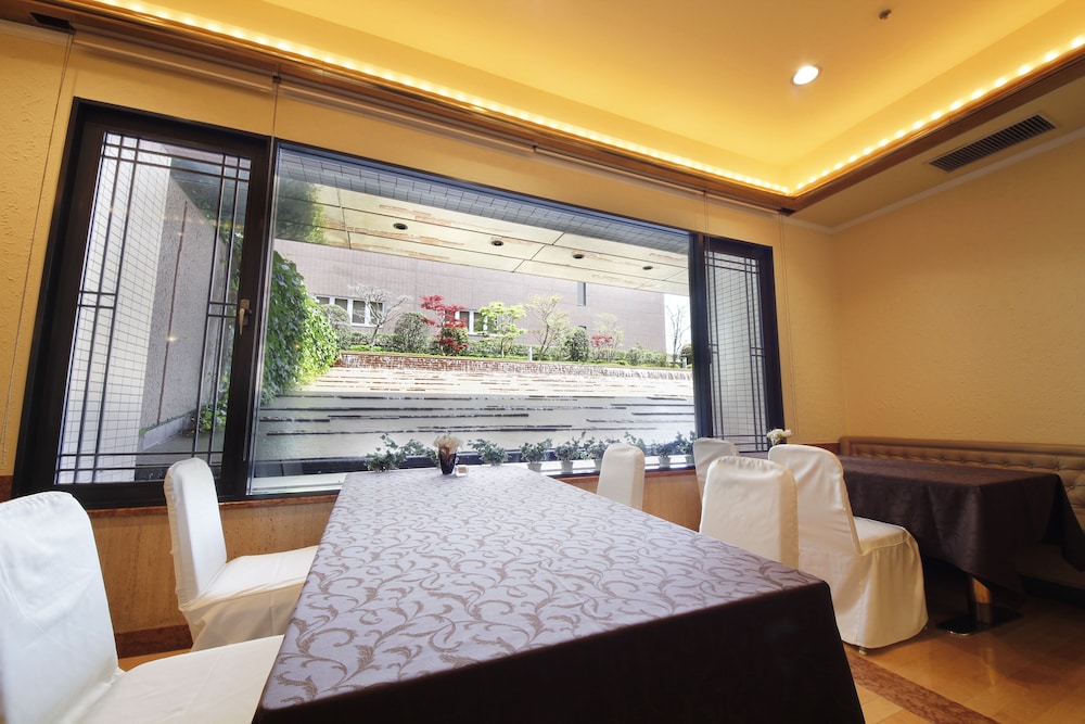 Hiroshima Garden Palace 22/41