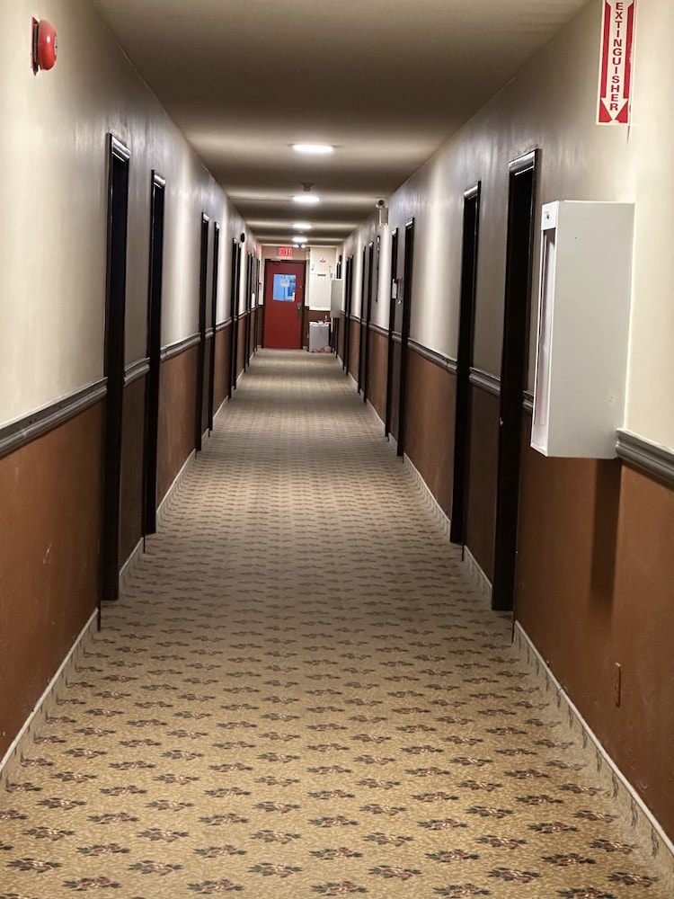 Motel6 Cornwall, On 47/57