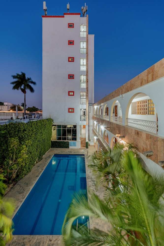 Hotel Maya Yucatan by Cartas a Frida 43/50