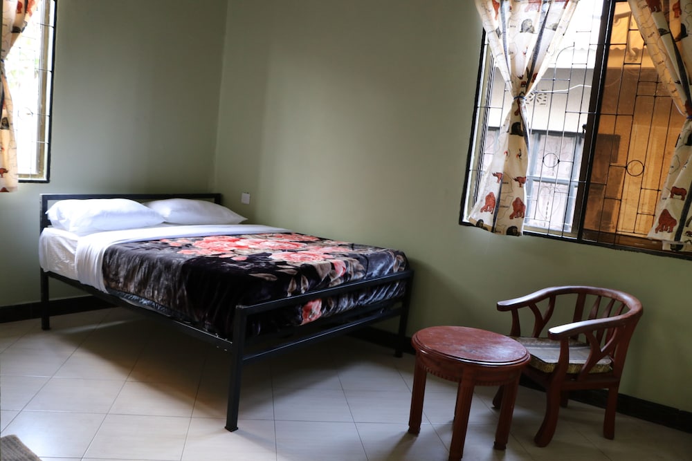 غرفة بسرير كوين، Co Msasani Guest House 3/7