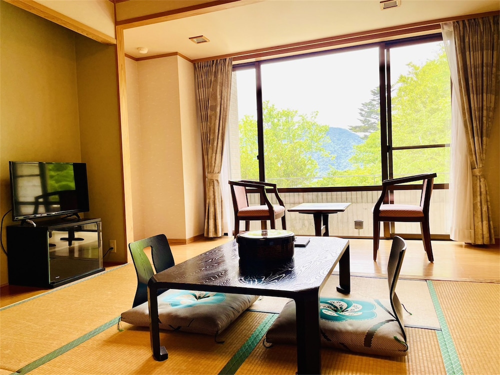 Lake Side Nikko Hotel 50/68