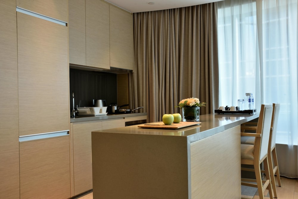 FRASER SUITES GUANGZHOU 70/84