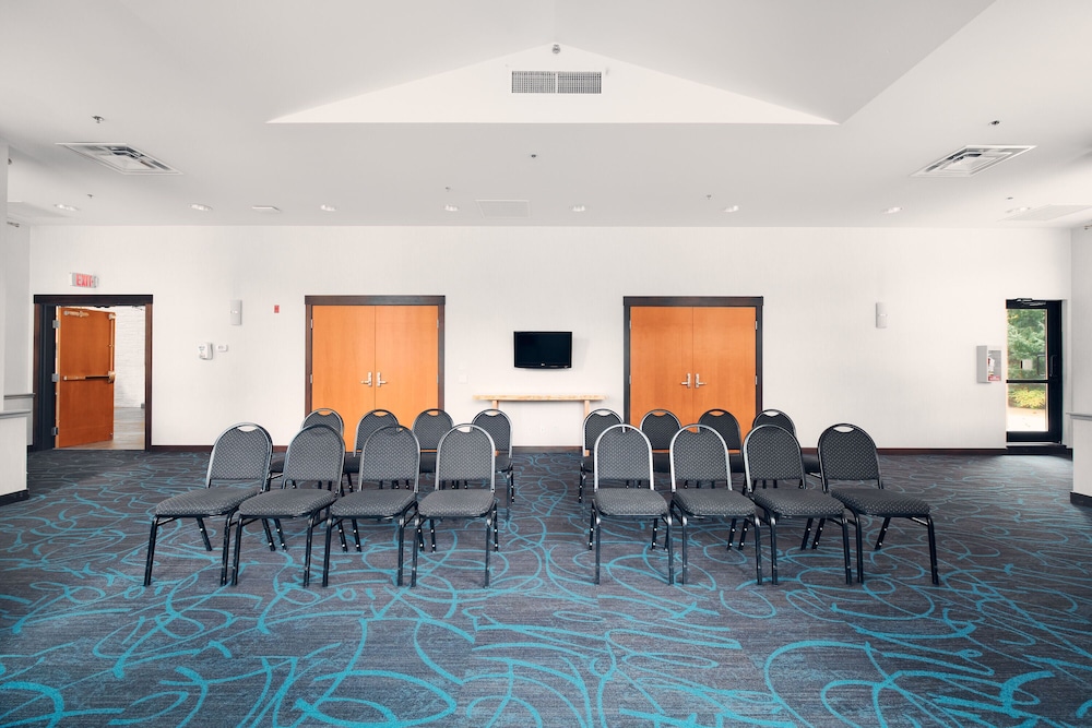 Aava Whistler Hotel 30/50