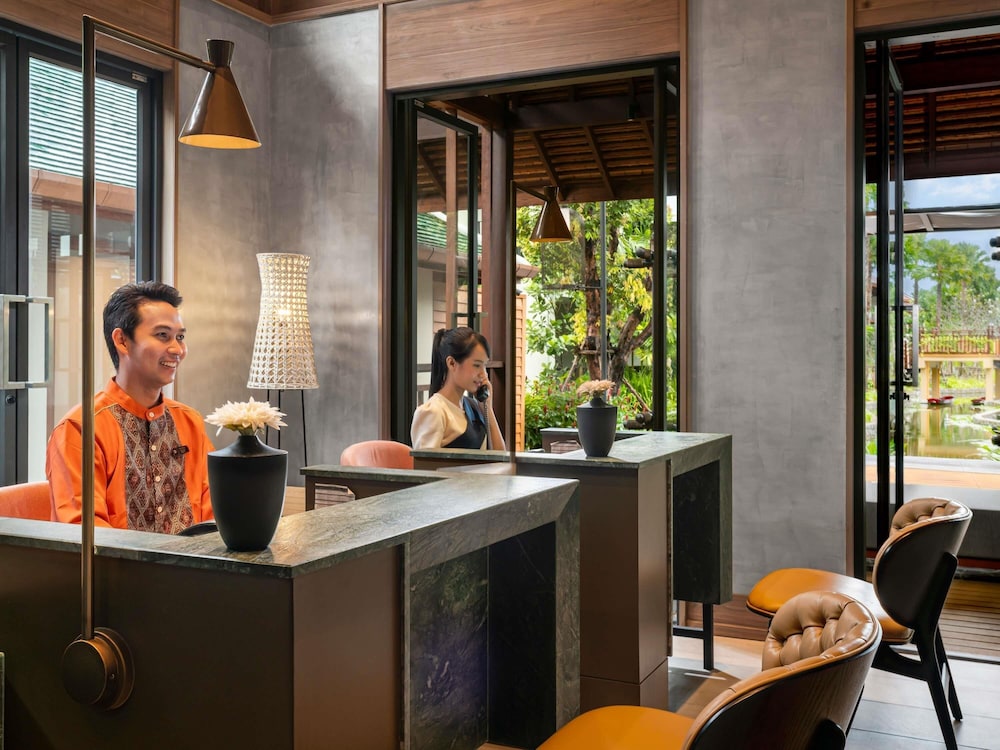 Grand Mercure Khao Lak Bangsak 6/49