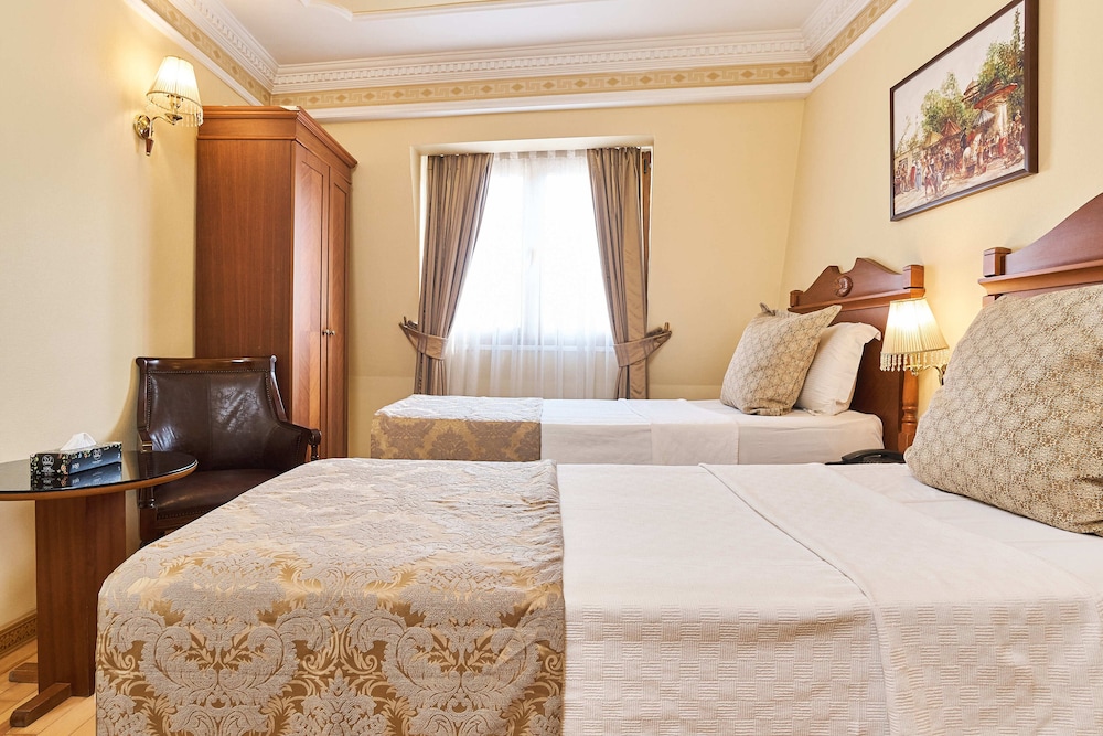 Best Western Empire Palace 14/40