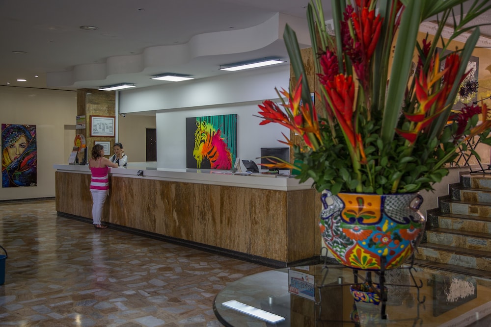 Hotel Del Llano 12/64