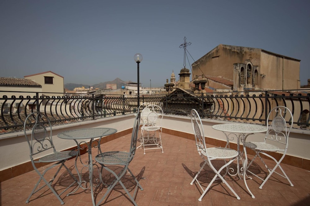 La Serenissima Hotel 32/44