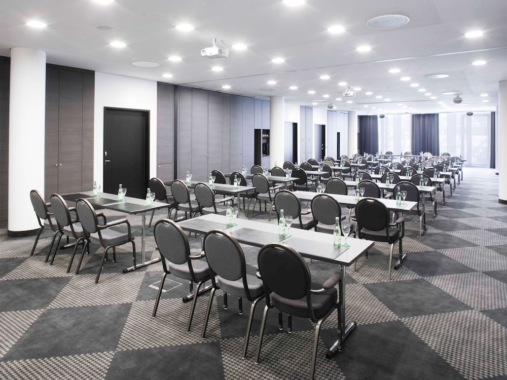 Movenpick Hotel Stuttgart Airport 44/50