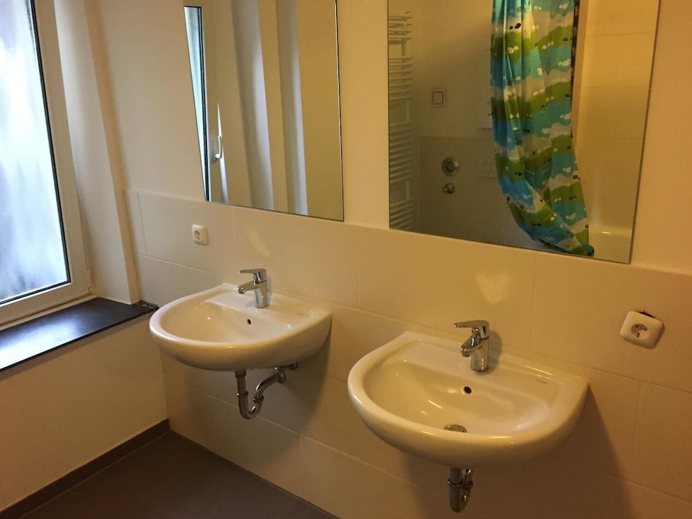 Hotel Garni Emir 47/50
