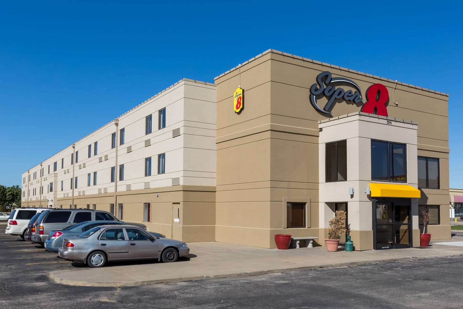Super 8 By Wyndham Wichita North 36/39