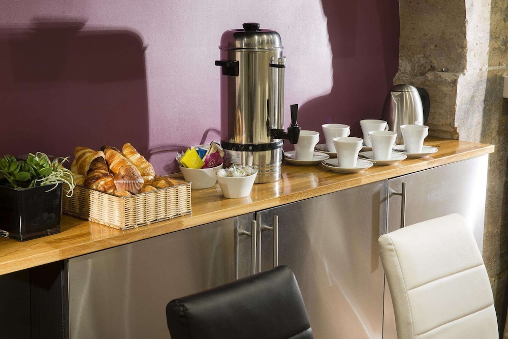 HOTEL JACQUES DE MOLAY PARIS photo4