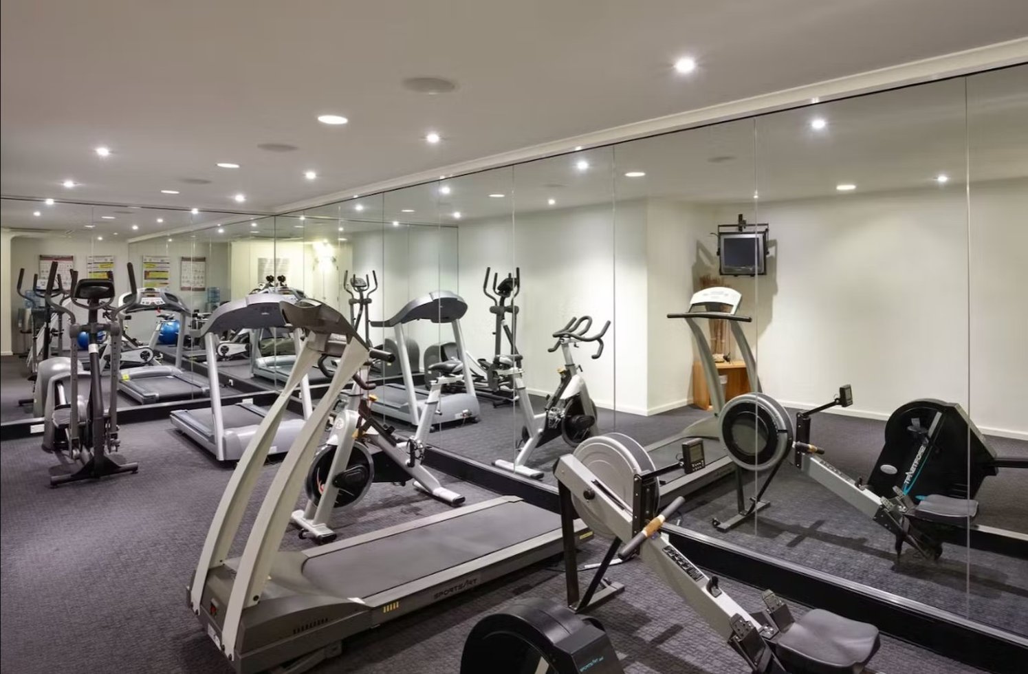 East Perth Suites Hotel 7/14