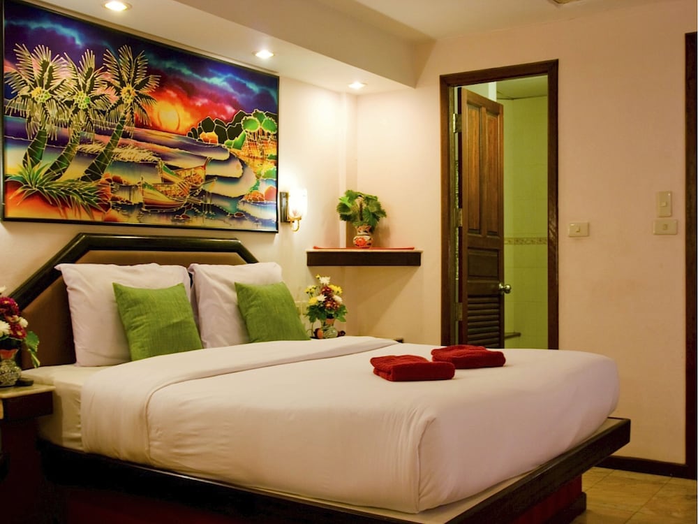 Paradise Inn 16/49