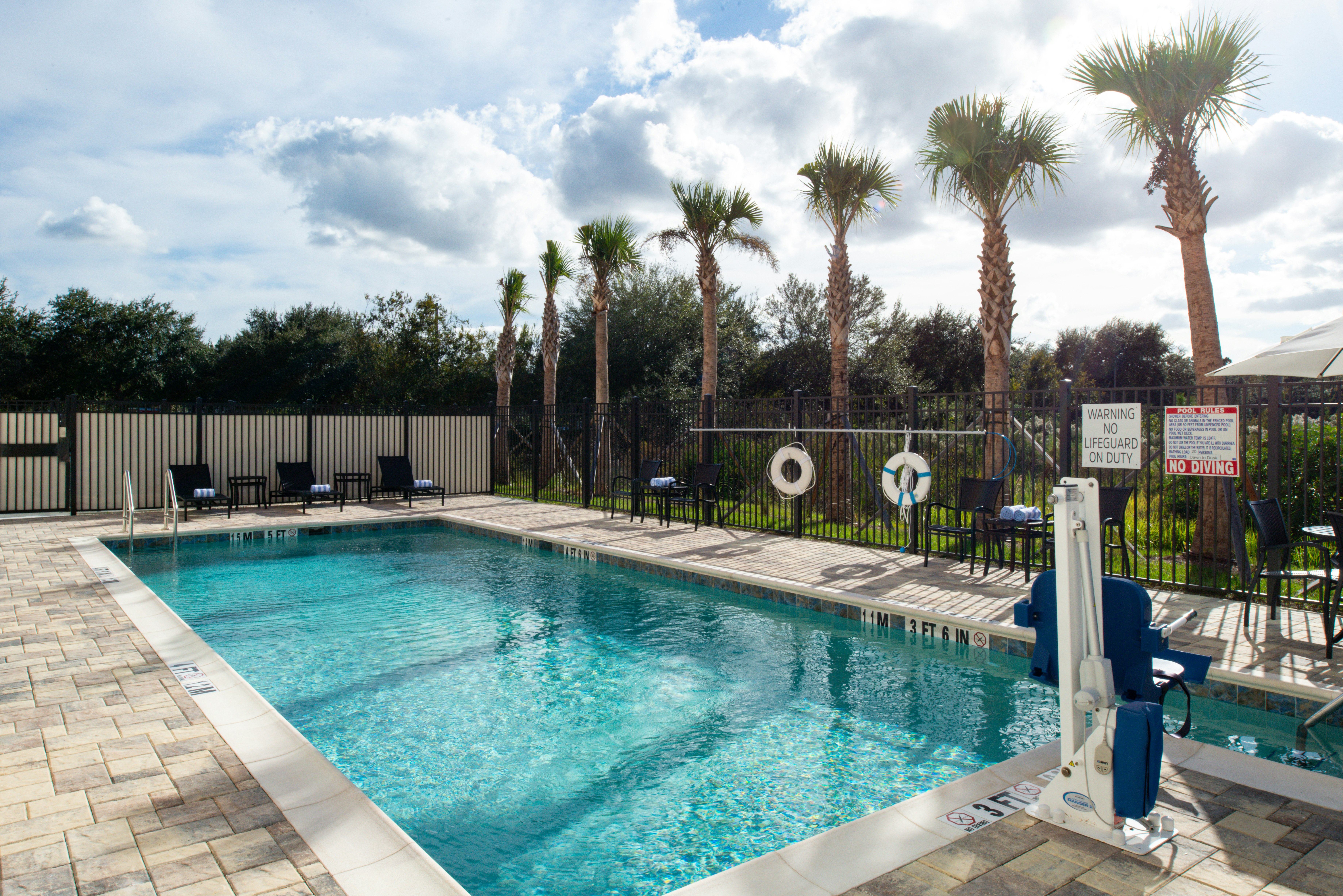 HOLIDAY INN EXPRESS ORLANDO SOUTH PARK 59/61