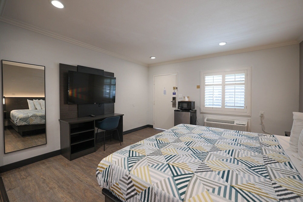 Motel6 Tustin, CA – Orange County 22/32