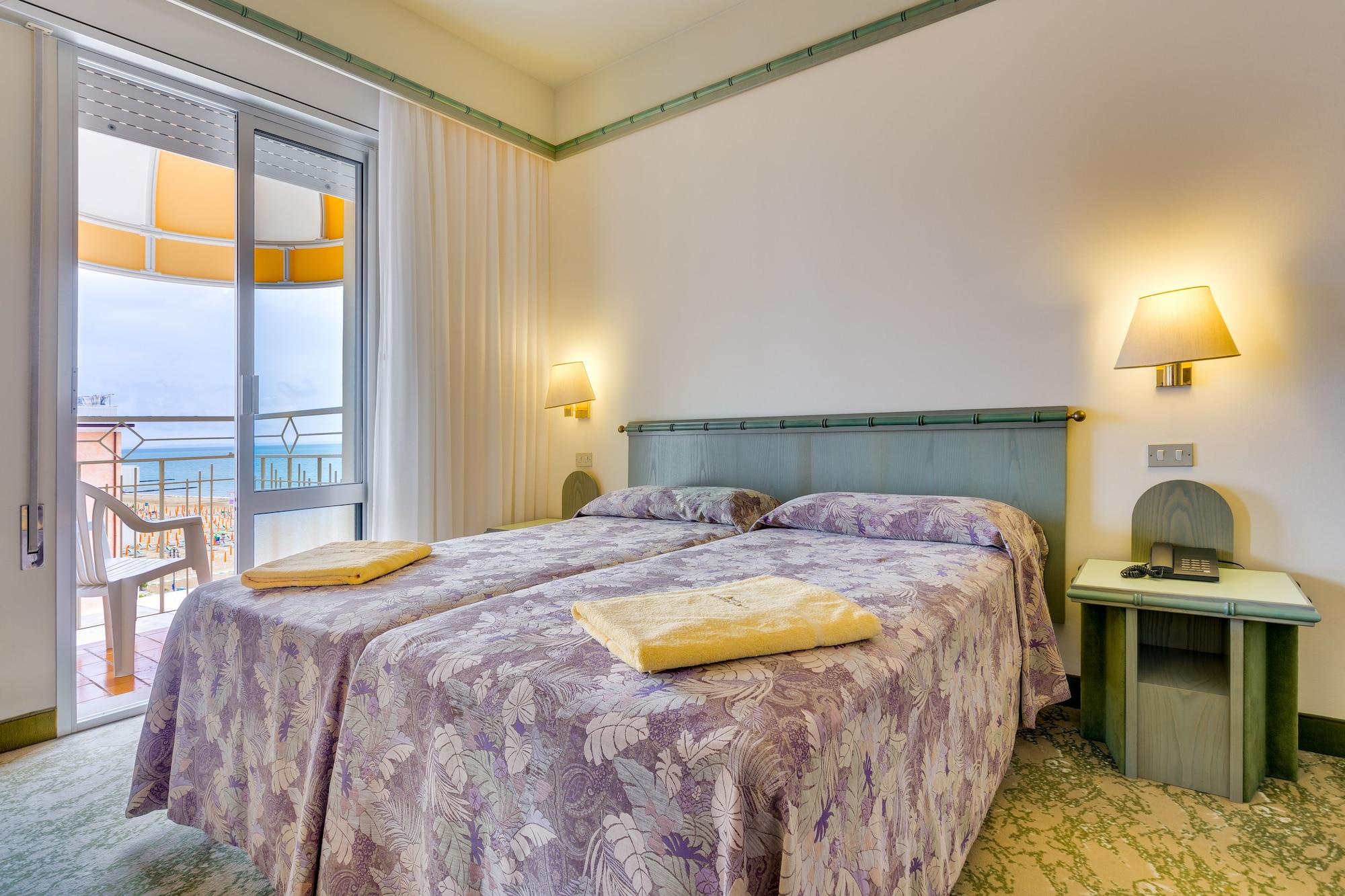 Hotel Montecarlo 7/27