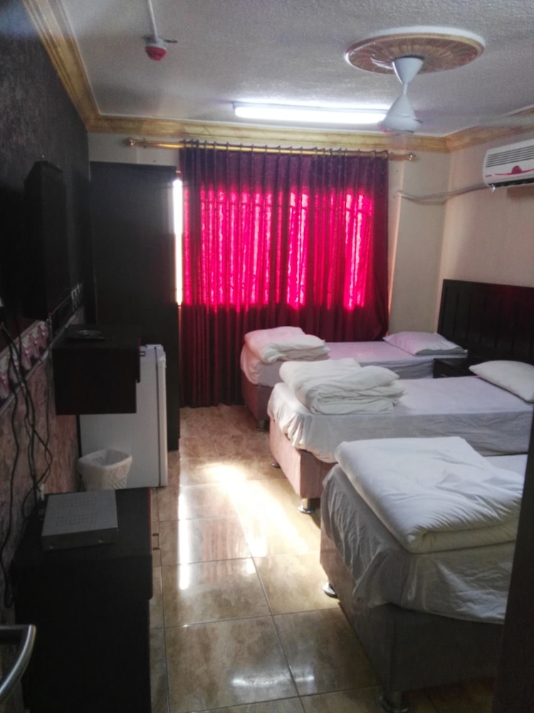 Sea Beach Hotel 8/44