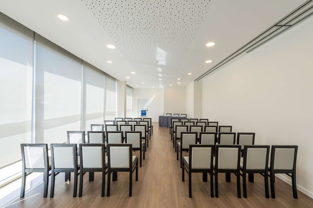 TRYP by Wyndham Leiria 36/49