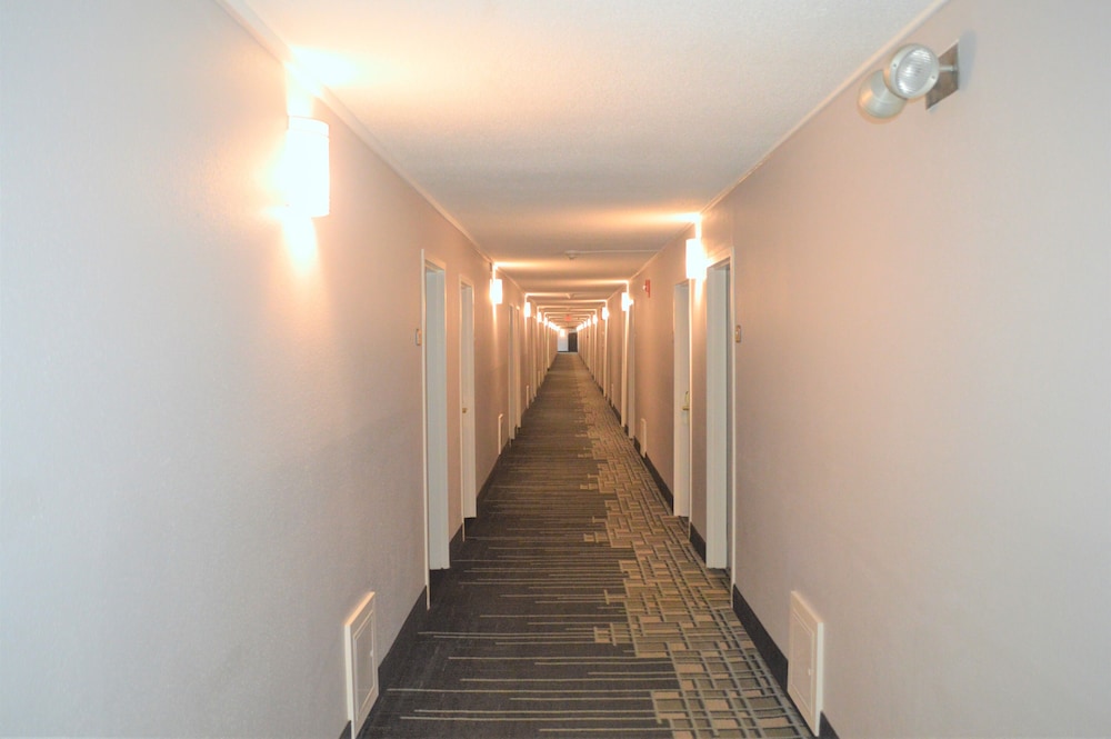 Falmouth Inn 63/65