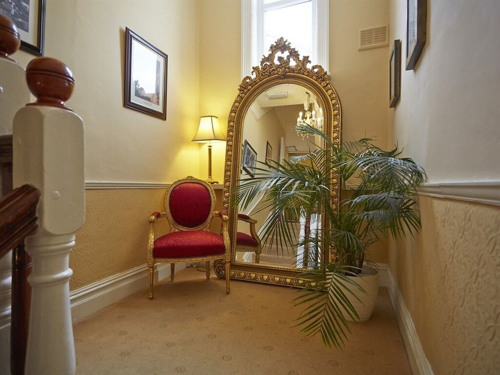 Somerville House Guest House 40/72