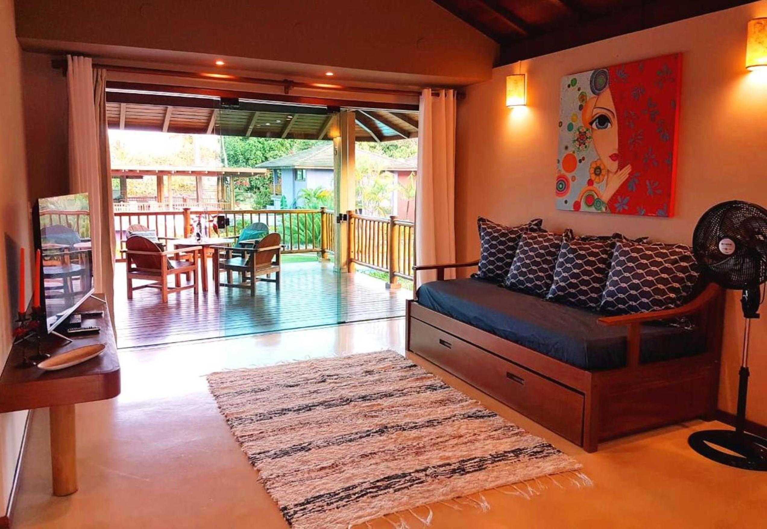 Bella Vista Village 24/50