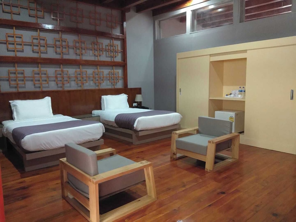 Deluxe, Double Bed