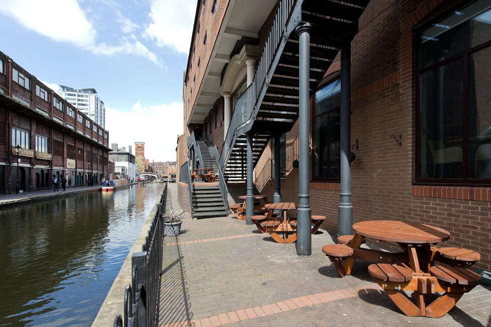 Premier Inn Birmingham City Centre Bridge Street 47/51