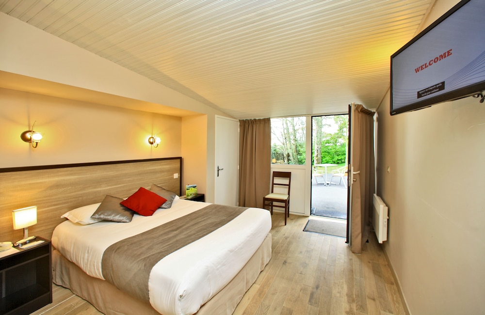 HOTEL LA CHAUMIERE 16/56