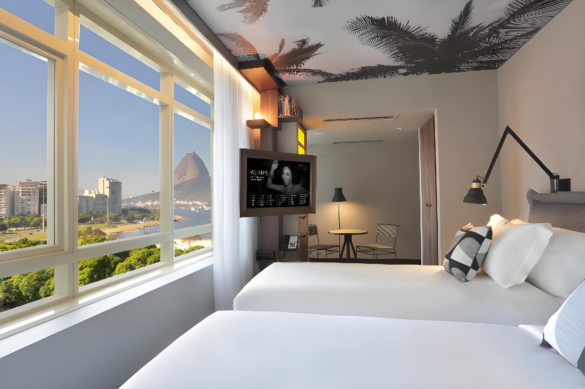 Room, Triple