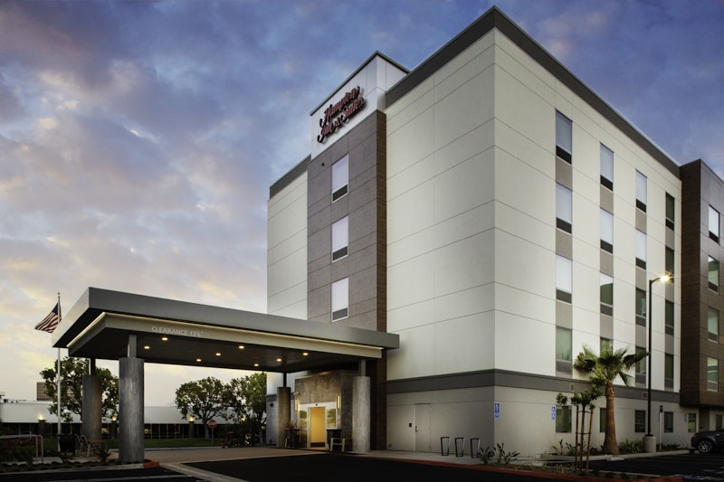 Hampton Inn and Suites Irvine Orange County Airport in IRVINE - CA