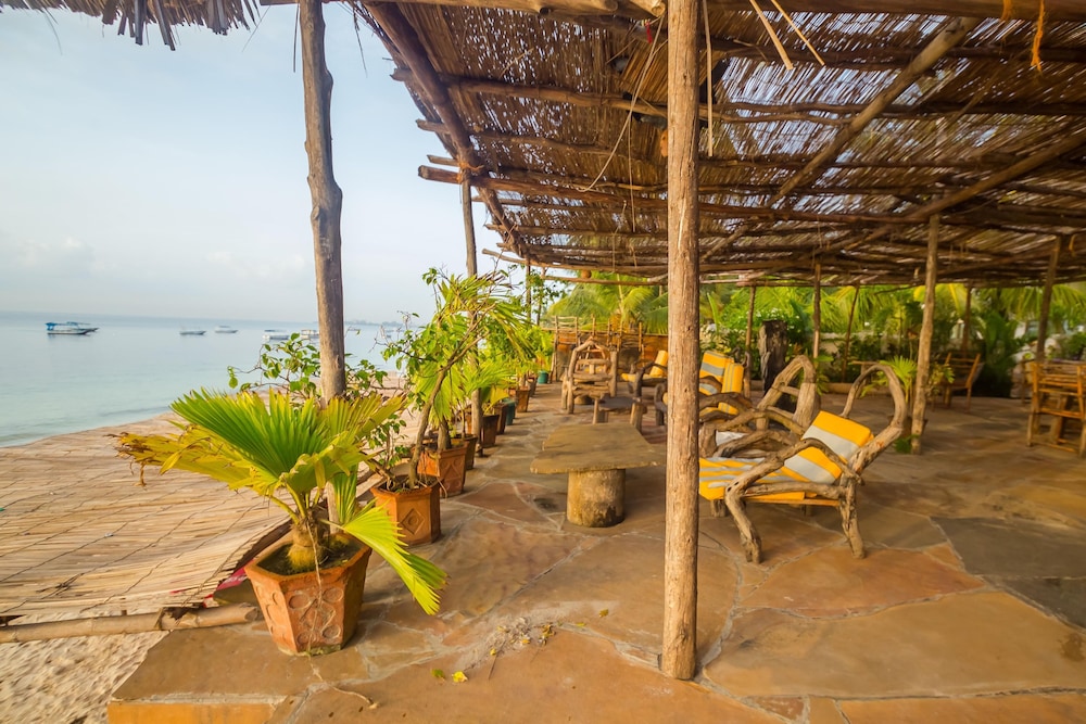 Ziwa Beach Resort 47/60