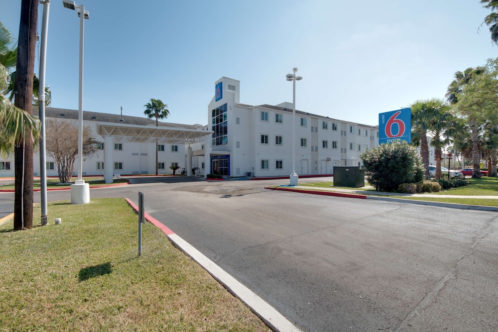Studio6 Brownsville, TX 53/62