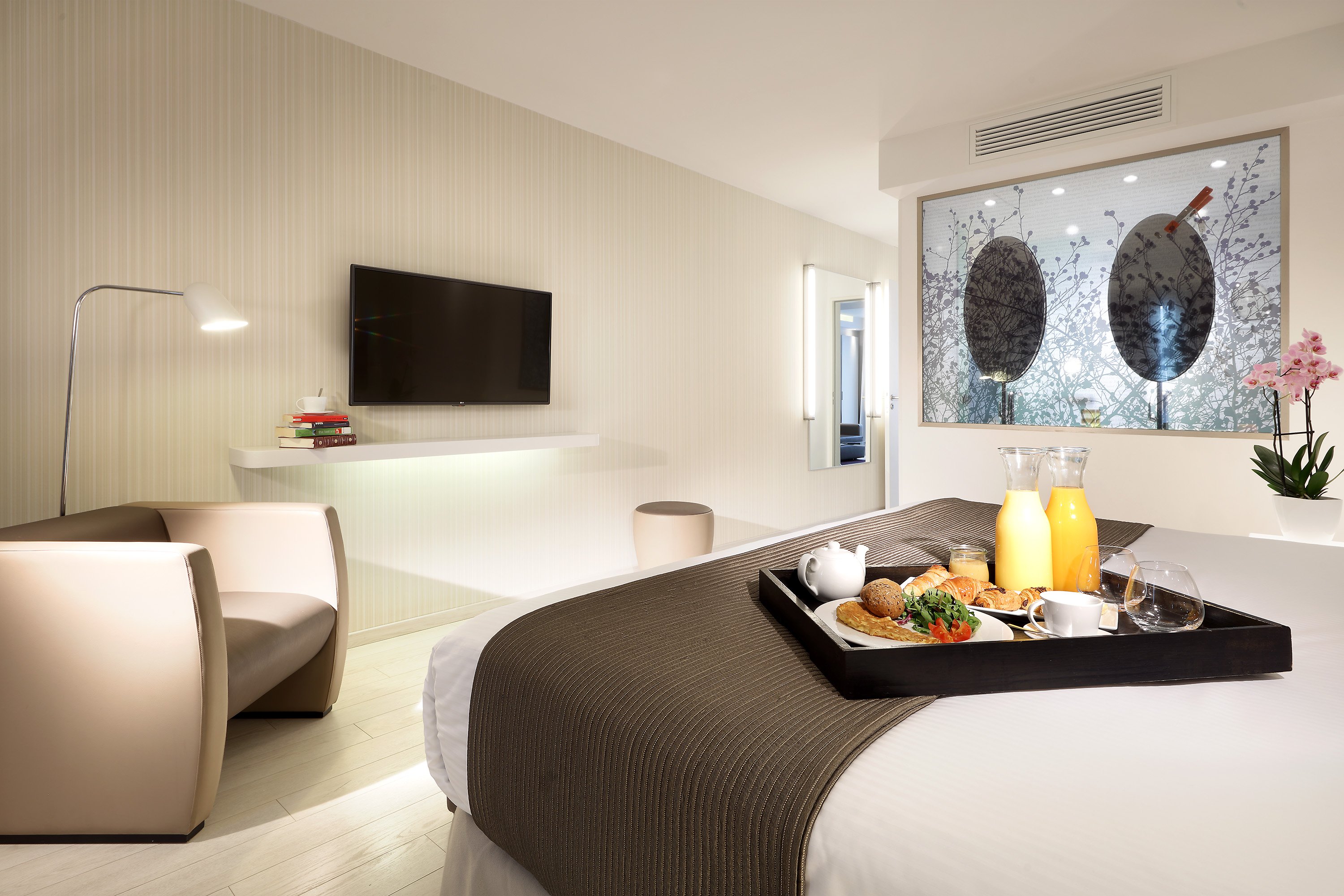 Eurostars Book Hotel 20/75