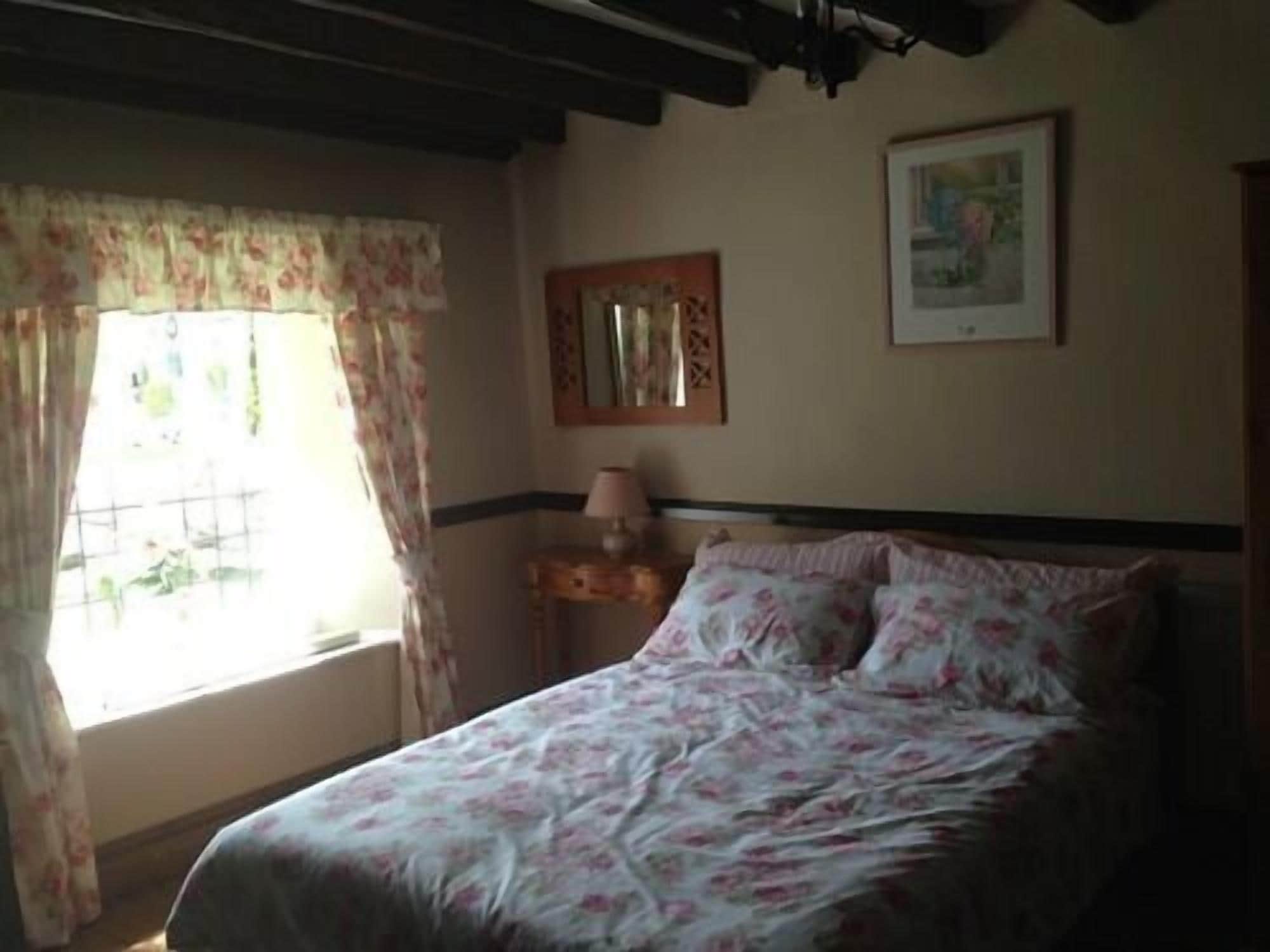 Standard, Twin Beds
