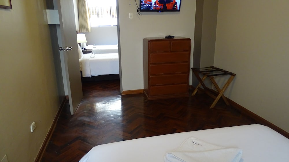 Suites Larco 656 25/50