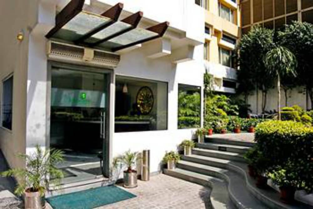 Lemon Tree Hotel Udyog Vihar Gurgaon 5/47
